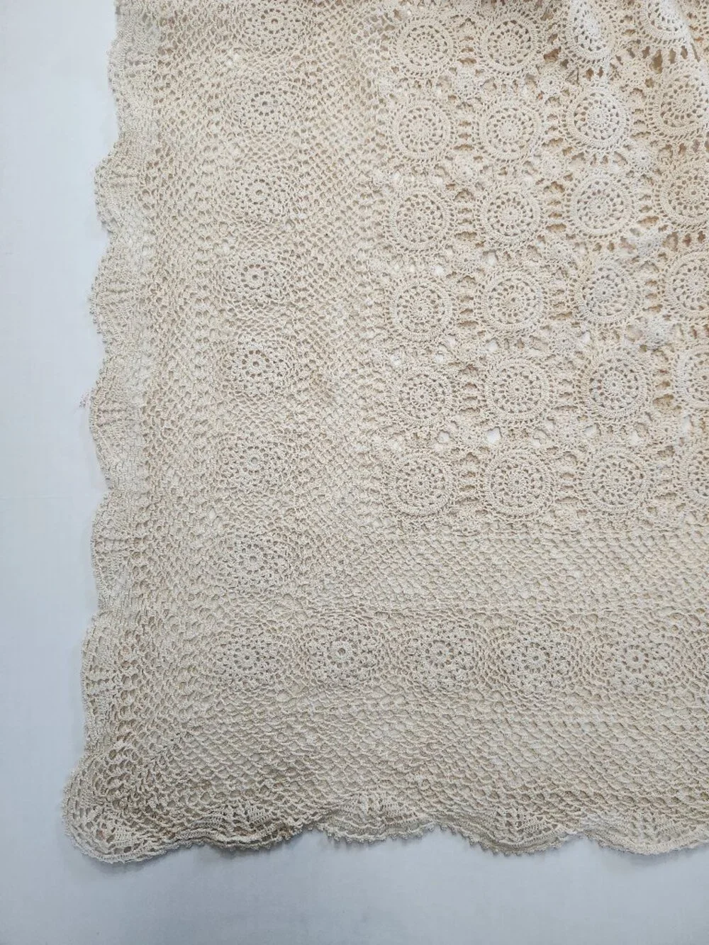 Gorgeous Vintage King Size Cream Colored Crocheted Bed Spread 108